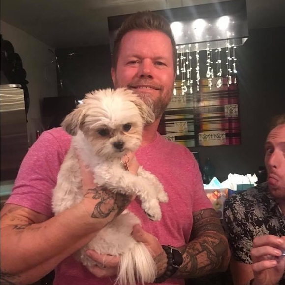 Profile Picture of Michael Gilbert (@poshgilbert) on Poshmark