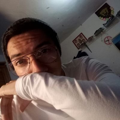 Profile Picture of Oscar Robledo R. (@OscarsOasis327) on Twitter