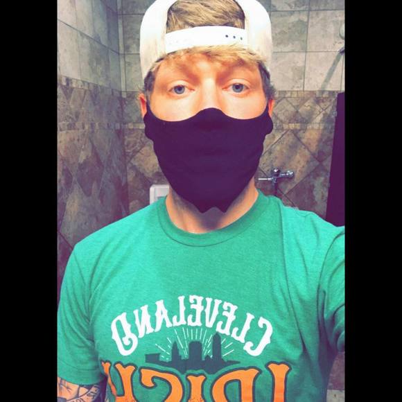 Profile Picture of Brandon Clark (@ymitipsy) on Poshmark