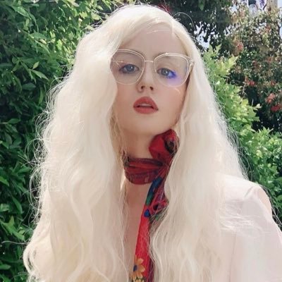 Profile Picture of Allison Harvard (@alliharvard) on Twitter