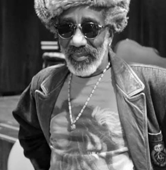 Profile Picture of Curtis Pauling (@reggaeman30) on Poshmark