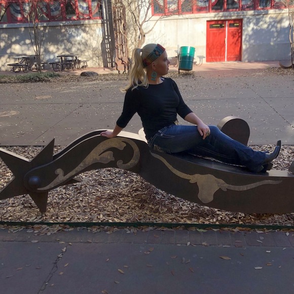 Profile Picture of Nikki Boross (@nikki_boross) on Poshmark