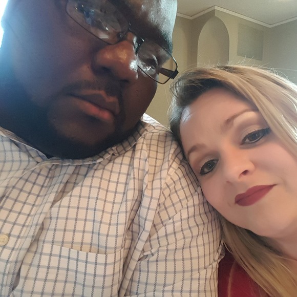 Profile Picture of Kim lander Austin (@kaustin2014) on Poshmark