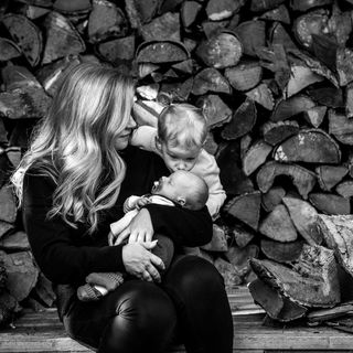 Profile Picture of April Thompson (@aprilthompson3) on Instagram