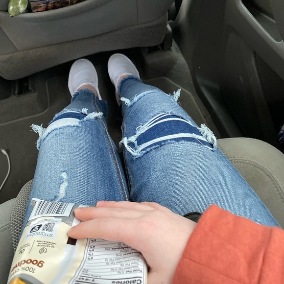 Profile Picture of Alayna Bickley (@alaynabickley) on Poshmark