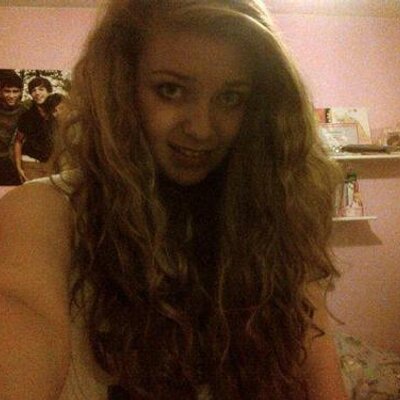 Profile Picture of Holly Pollard (@hollypollardx) on Twitter