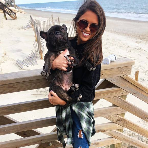 Profile Picture of Saralyn Kincer (@saralynkincer) on Poshmark