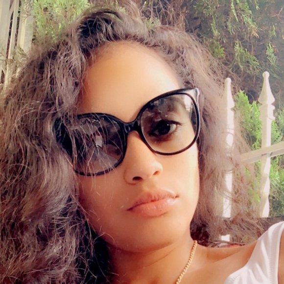 Tempestt Brown - Poshmark Profile Picture of Tempestt Brown (@temp889) on Poshmark