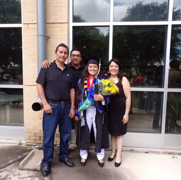 Profile Picture of Anita Astran (@anitaastran) on Poshmark