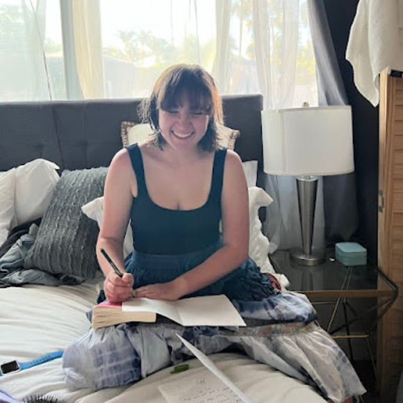 Profile Picture of Abigail Chesman (@afches16) on Poshmark