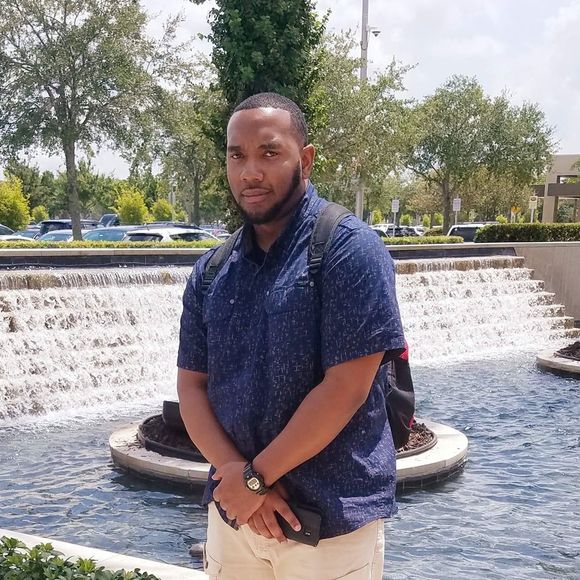 Profile Picture of Jonathan Daughtry (@jdaughtry24) on Poshmark