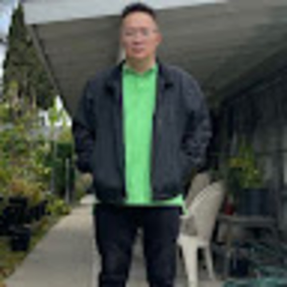 Profile Picture of Tung Vu (@tungmvu696) on Poshmark