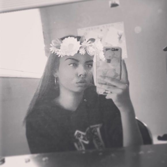 Profile Picture of Samera Forsyth (@sam_forsyth222) on Poshmark