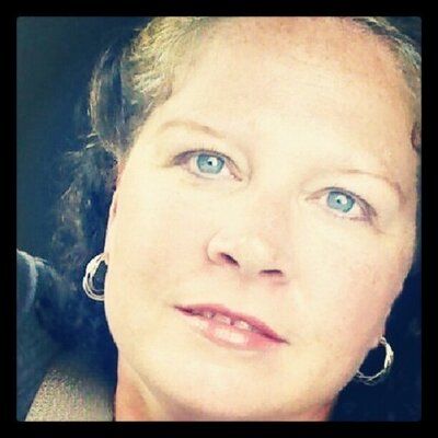 Profile Picture of Jennifer Barfield (@jenbarfi) on Twitter