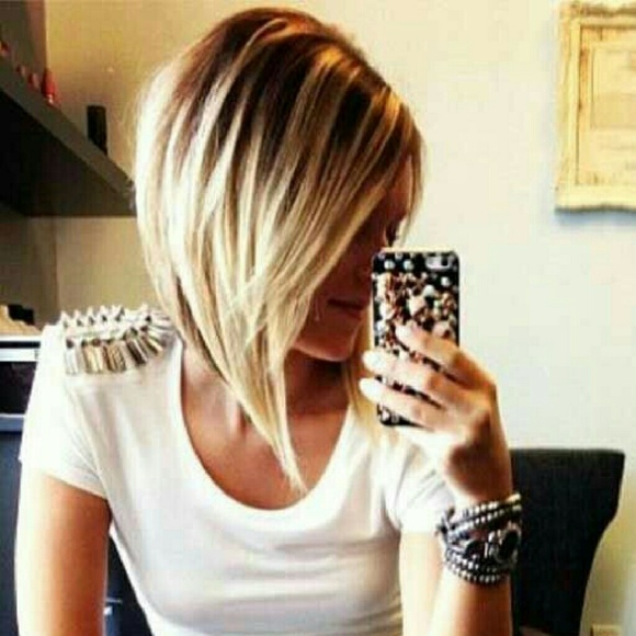 Profile Picture of Aidanna Warner (@aidannag) on Poshmark