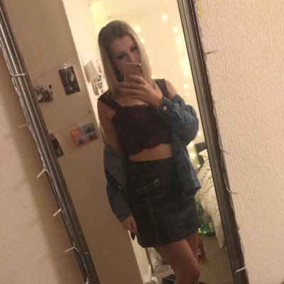 Profile Picture of Holly Chapman (@HollyChapman14) on Twitter