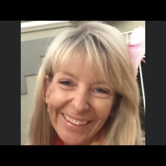 Profile Picture of Clare Walker (@clare888) on Poshmark