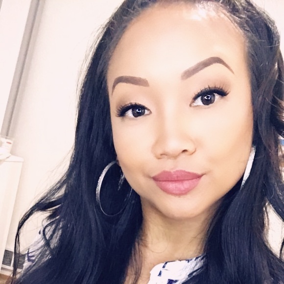 Profile Picture of Pang Sam (@pang_) on Poshmark