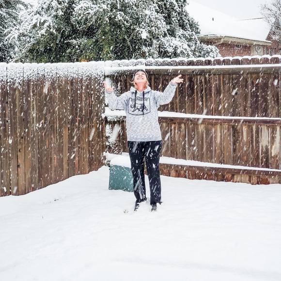 Profile Picture of Amanda Cooper (@cooper6510) on Poshmark