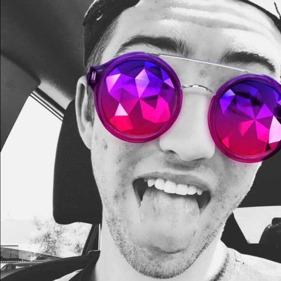 Profile Picture of Thomas Meyer (@tmeyer139) on Poshmark