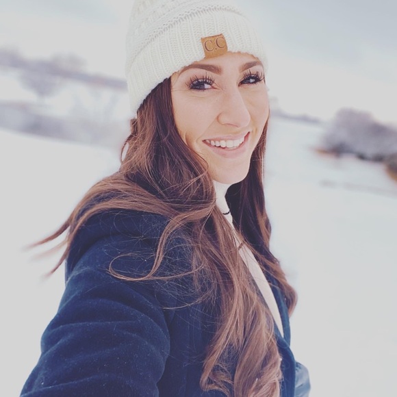 Profile Picture of Jessica Kirby (@moor2616) on Poshmark