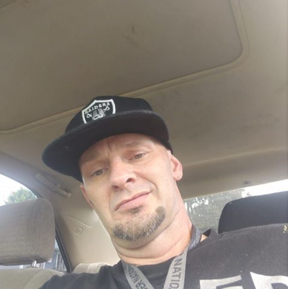 Profile Picture of Kristopher Roybal (@kristopherroyba) on Poshmark