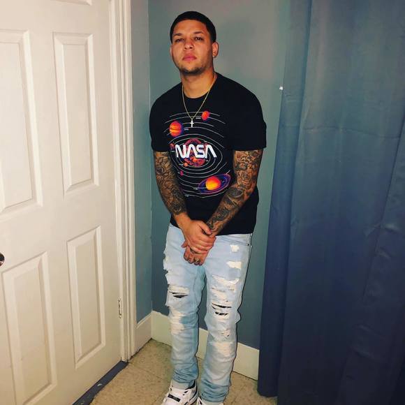 Profile Picture of Raymond Ayala (@raynathieeli) on Poshmark