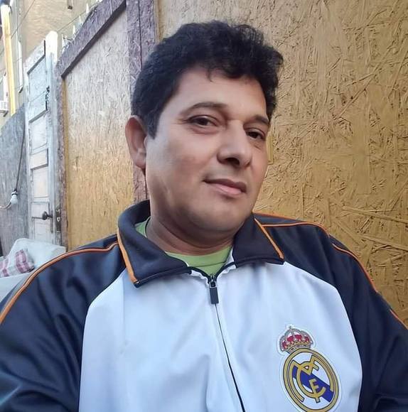 Profile Picture of Luis Sanchez (@casanchez4988) on Poshmark