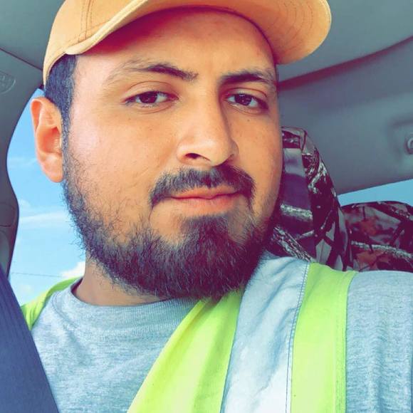 Profile Picture of Alex Vela (@alejandro7cross) on Poshmark