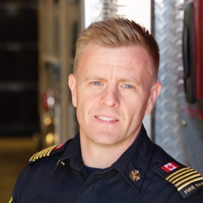 Profile Picture of Shawn Hare  🚒 🐰 (@RescueRabbit77) on Twitter