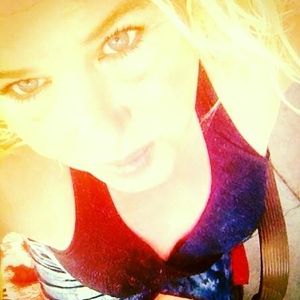 Profile Picture of Candee (@candee_correa) on Myspace