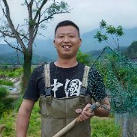 Profile Picture of 小飞哥抓鱼 (@xiaofeigezhuayu) on Tiktok