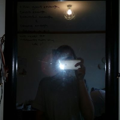 Profile Picture of Cassidy Booth (@cassidyxbooth) on Twitter