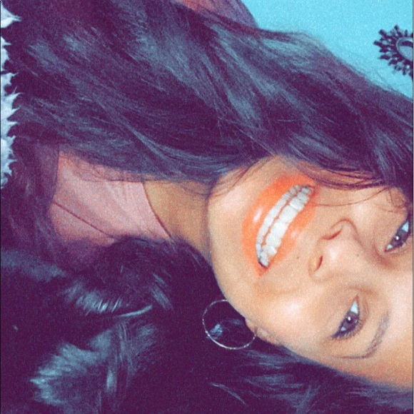 Profile Picture of Genesis Colindres (@genesassy84) on Poshmark