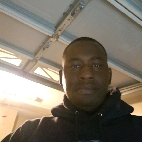 Profile Picture of Oumar Diallo (@oumard) on Poshmark