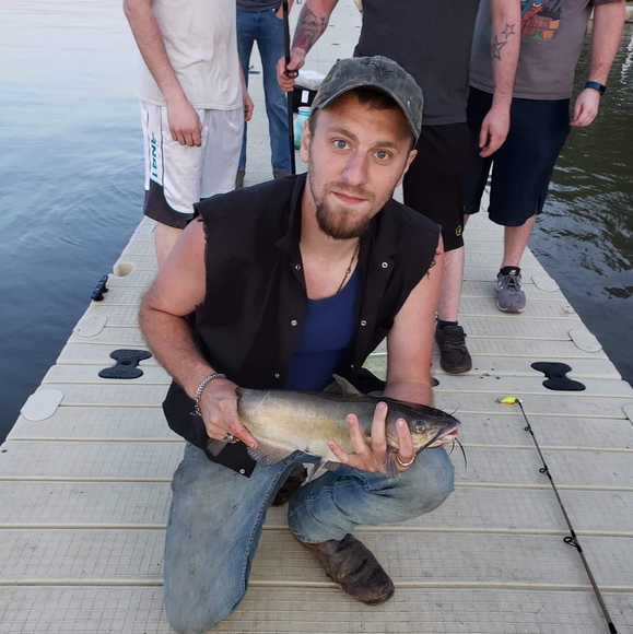 Profile Picture of Matthew Klein (@kleinreaper) on Poshmark