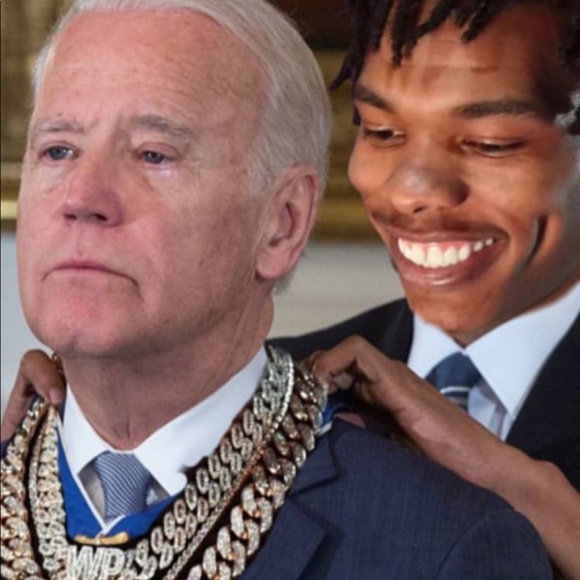 Profile Picture of Buno Kevin (@bunokev99) on Poshmark