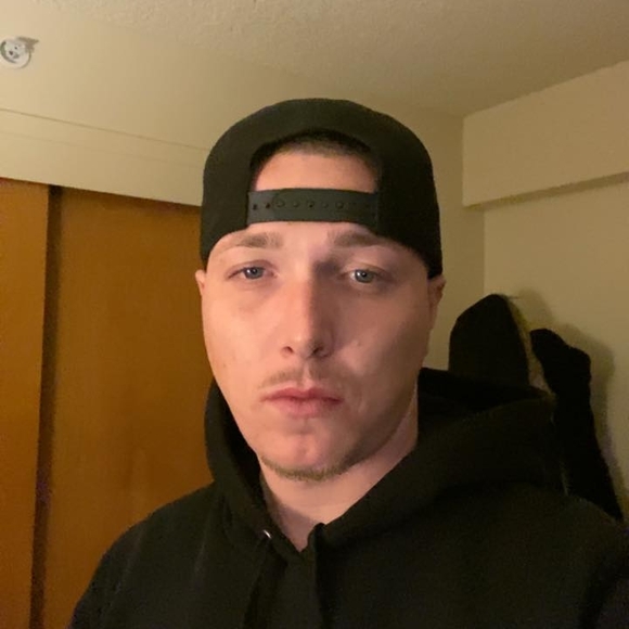 Profile Picture of Chris George (@bmorelegend410) on Poshmark