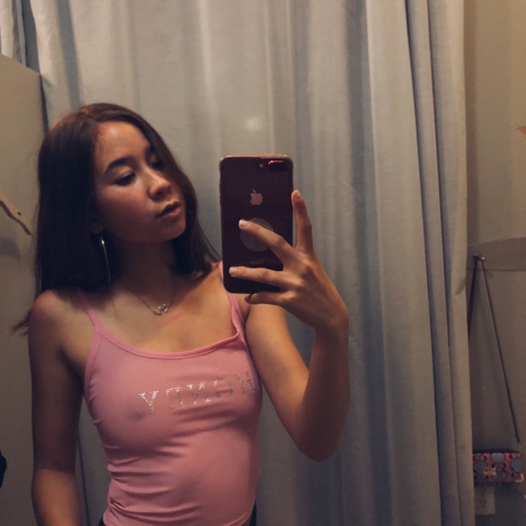 Profile Picture of Danica Warren (@danica_alexis) on Poshmark