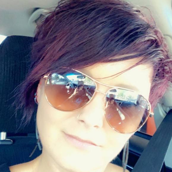 Profile Picture of Tonya Meier (@trmeier73) on Poshmark