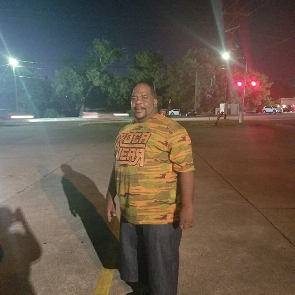 Profile Picture of Shondria Whitty (@shondria) on Poshmark