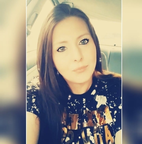 Profile Picture of Jessica Hellmich (@jhellmich) on Poshmark