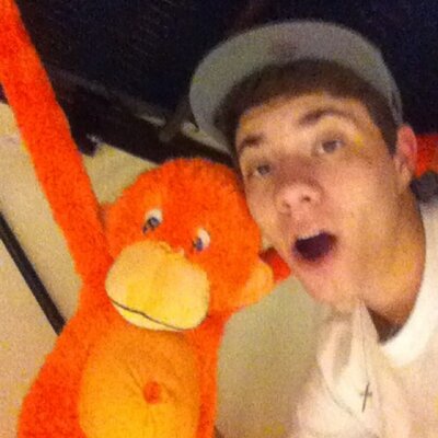 Profile Picture of Walter Main (@WallyWonka5) on Twitter