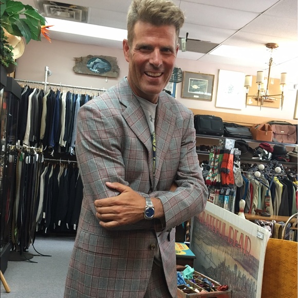 Profile Picture of Robert Nuscher (@rnuscher1) on Poshmark