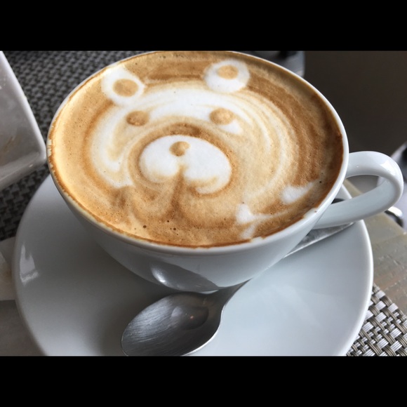 Profile Picture of Florence Lai (@florenticiao) on Poshmark