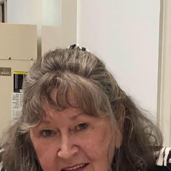 Profile Picture of Kitty Moore (@kittym715) on Poshmark