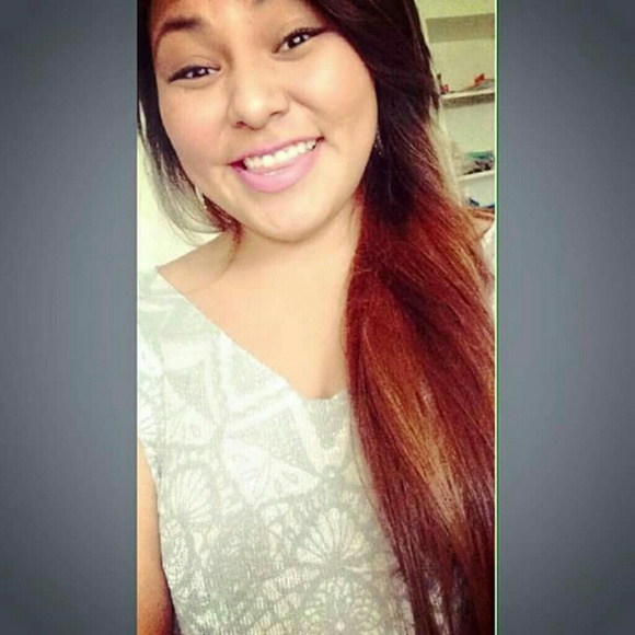 Profile Picture of Tia James (@tiajaye) on Poshmark