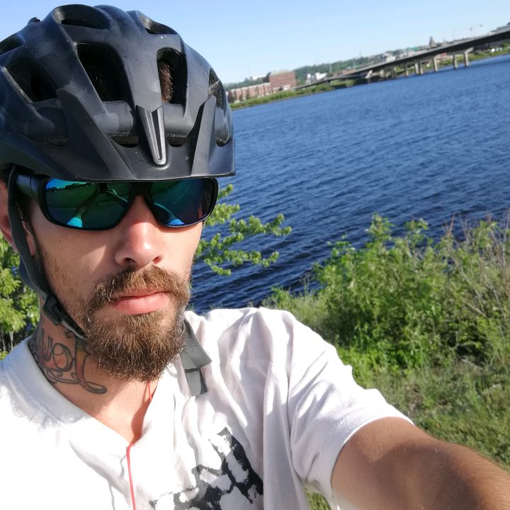 Profile Picture of robert robichaud (@robertrobichaud42) on Tiktok