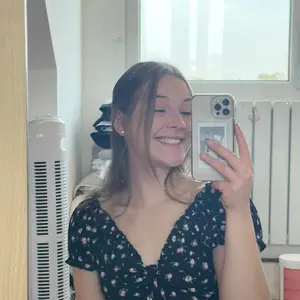 Profile Picture of Saffron Horne (@saffronhorne) on Tiktok