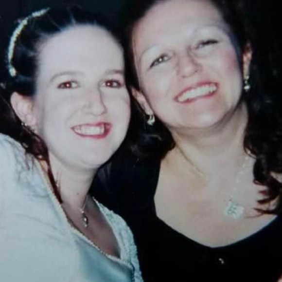 Profile Picture of Amy Schaal (@voodoovixen75) on Poshmark